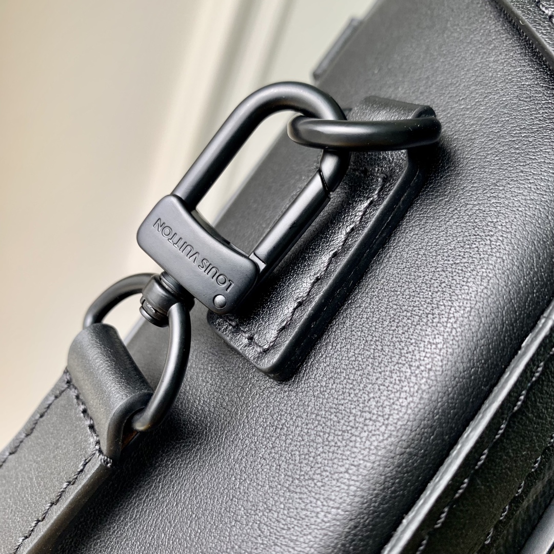 Vertical Trunk Wearable Wallet M82077 - Image 9