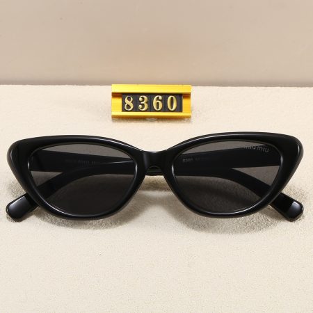Chanel Fashionable Sunglasses - Image 8