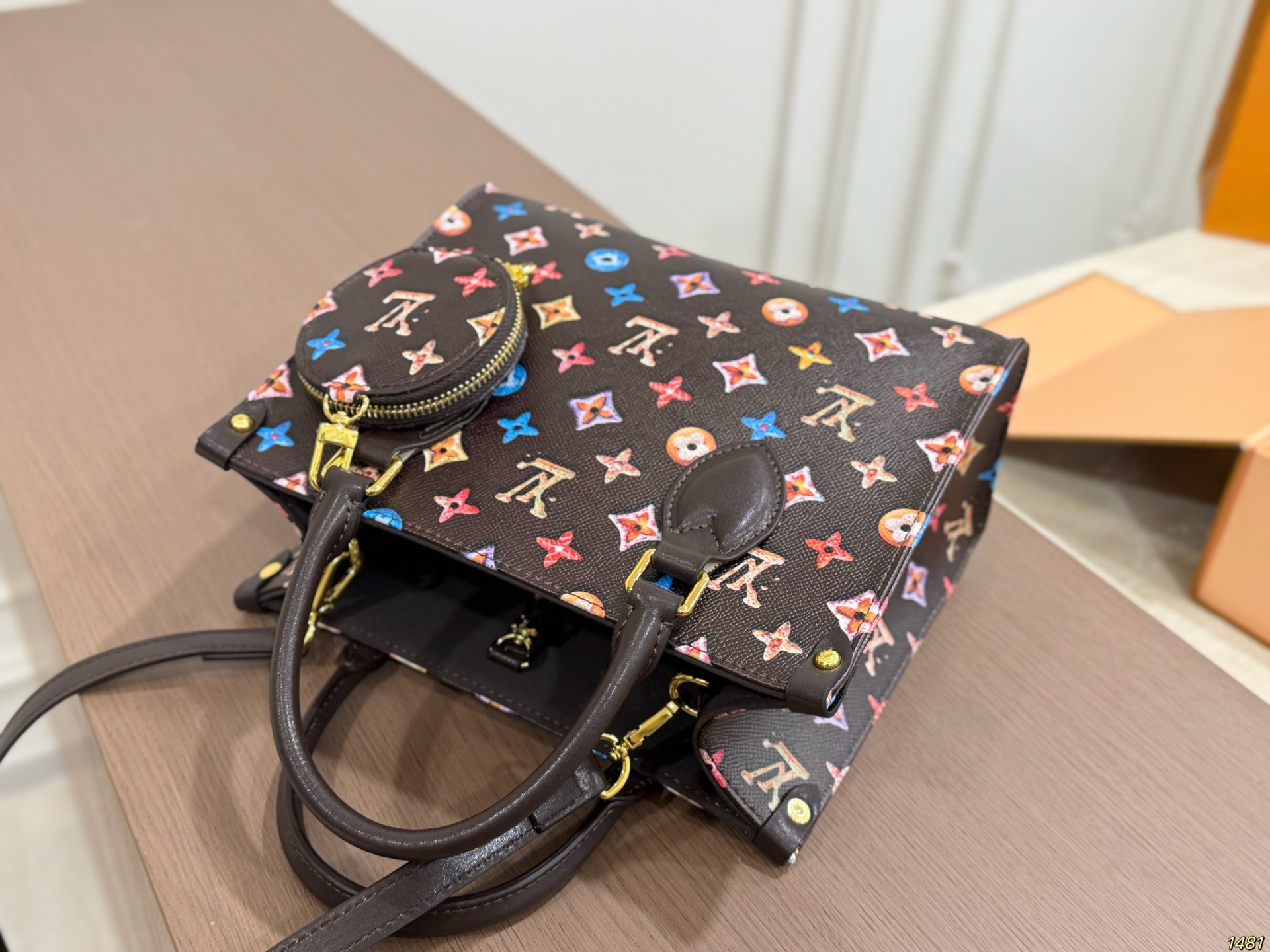LV OnTheGo Tote Bag - Image 7