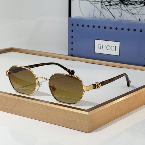 Gucci  Metal mirror leg Logo  sunglasses Top quality
