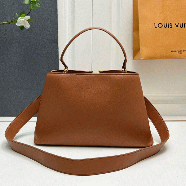 LV Capucines Souple Large Handbags