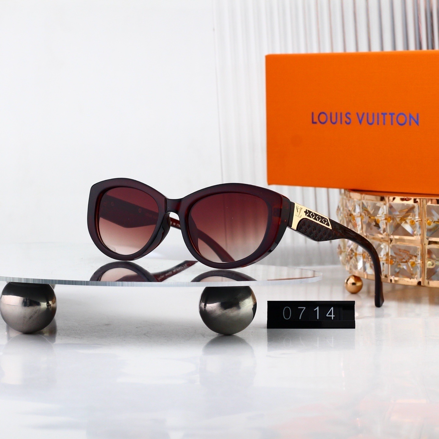 LV Fashionable Sunglasses - Image 5