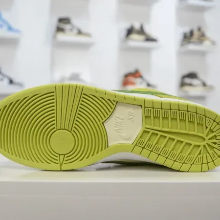 Dunk Low Pro “ Sour Apple" - Image 7
