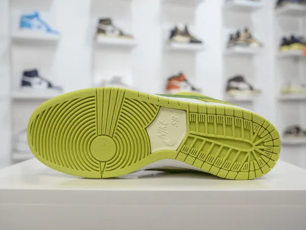 Dunk Low Pro “ Sour Apple"