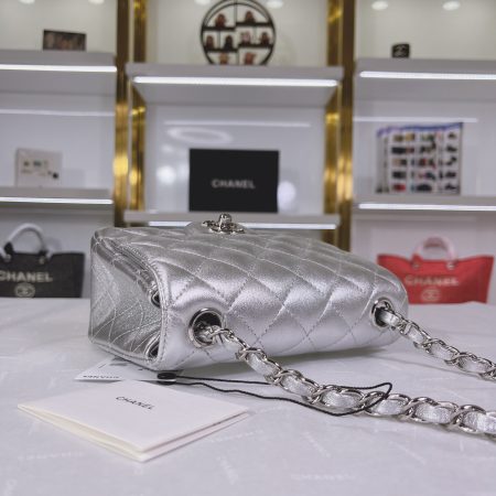 Chanel Quilted Silver Flap Bag - Image 5