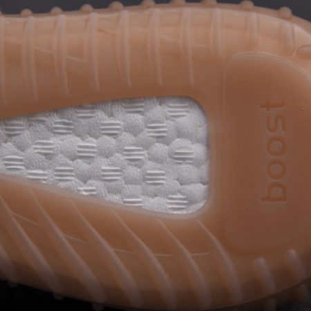 Yeezy Boost 350 V2 Fade H02795 - Image 3