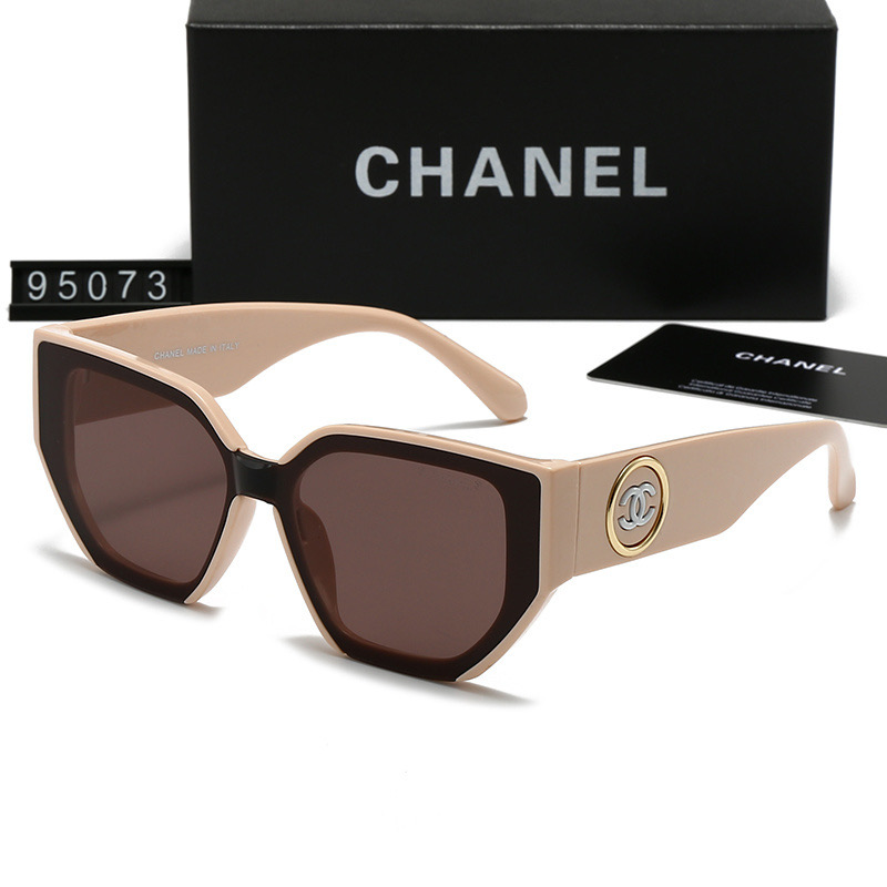 Chanel Fashionable Sunglasses - Image 7