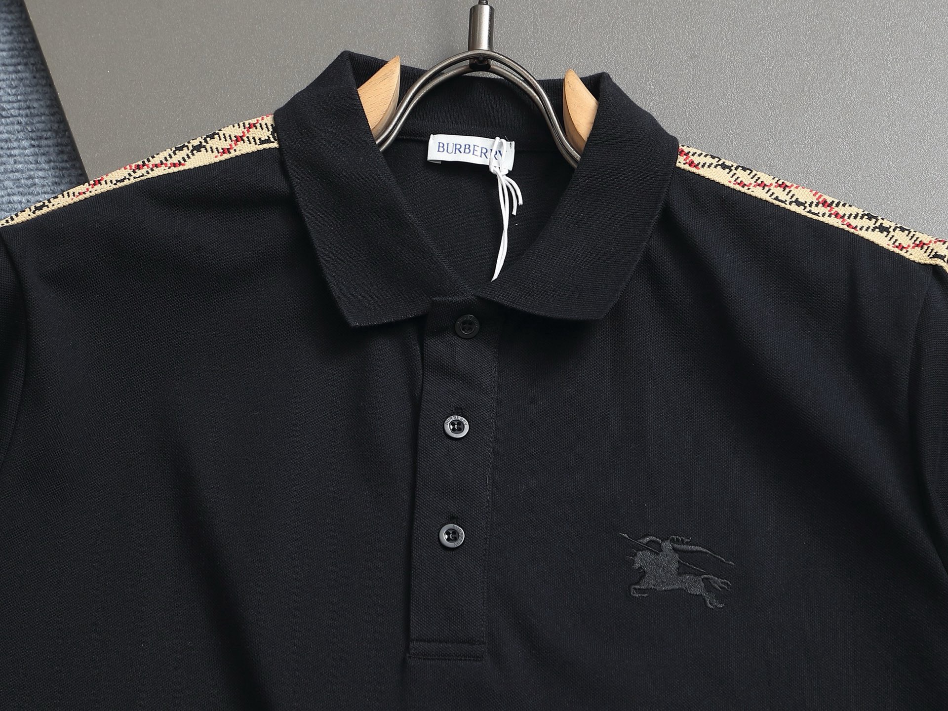 Burberry T-Shirt - Image 3
