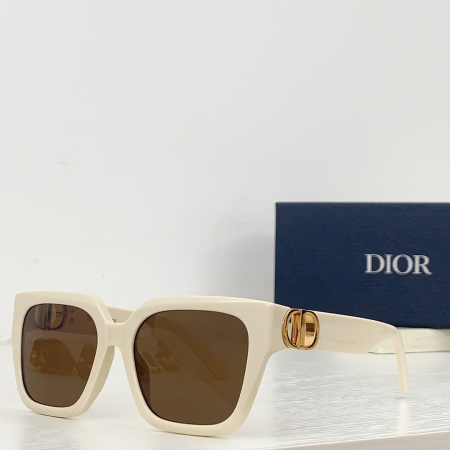 Dior Sun Protection Sunglasses Top Quality - Image 5