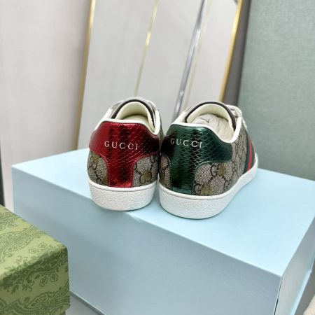 Gucci Ace GG Supreme Bees Sneaker Brown - Image 5