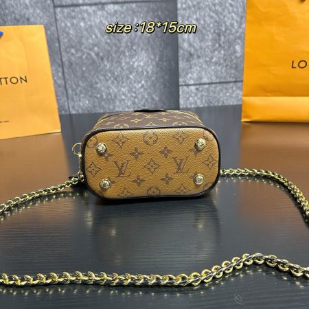 LV Vanity Chain Pouch Monogram Bag - Image 5