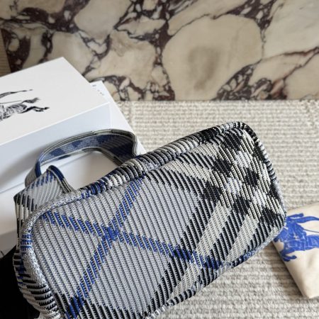 Burberry Check Knitted Shoulder Bag - Image 8