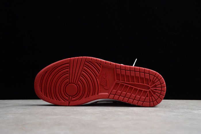 Air Jordan 1 Retro High OG Chicago Red 555088-101 - Image 16