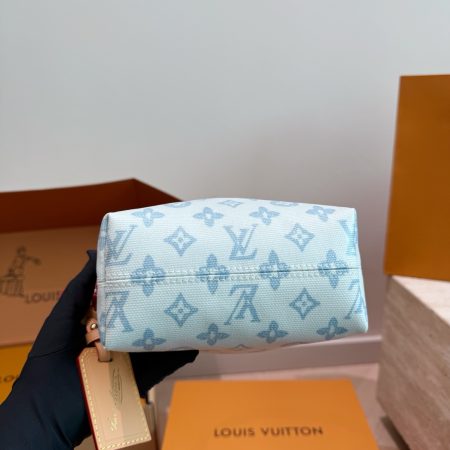LV Pochette Hills Other Monogram Bag - Image 6