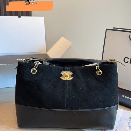Chanel 25A Hobo Bag - Image 2