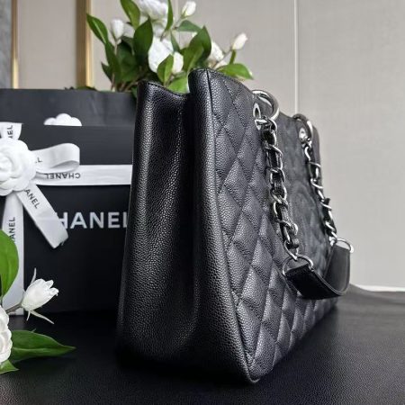 CHANEL Caviar Quilted Grand Shopping Tote GST Black - Image 5