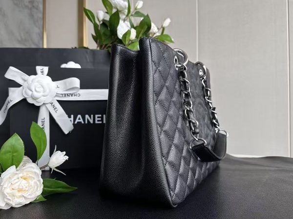 CHANEL Caviar Quilted Grand Shopping Tote GST Black