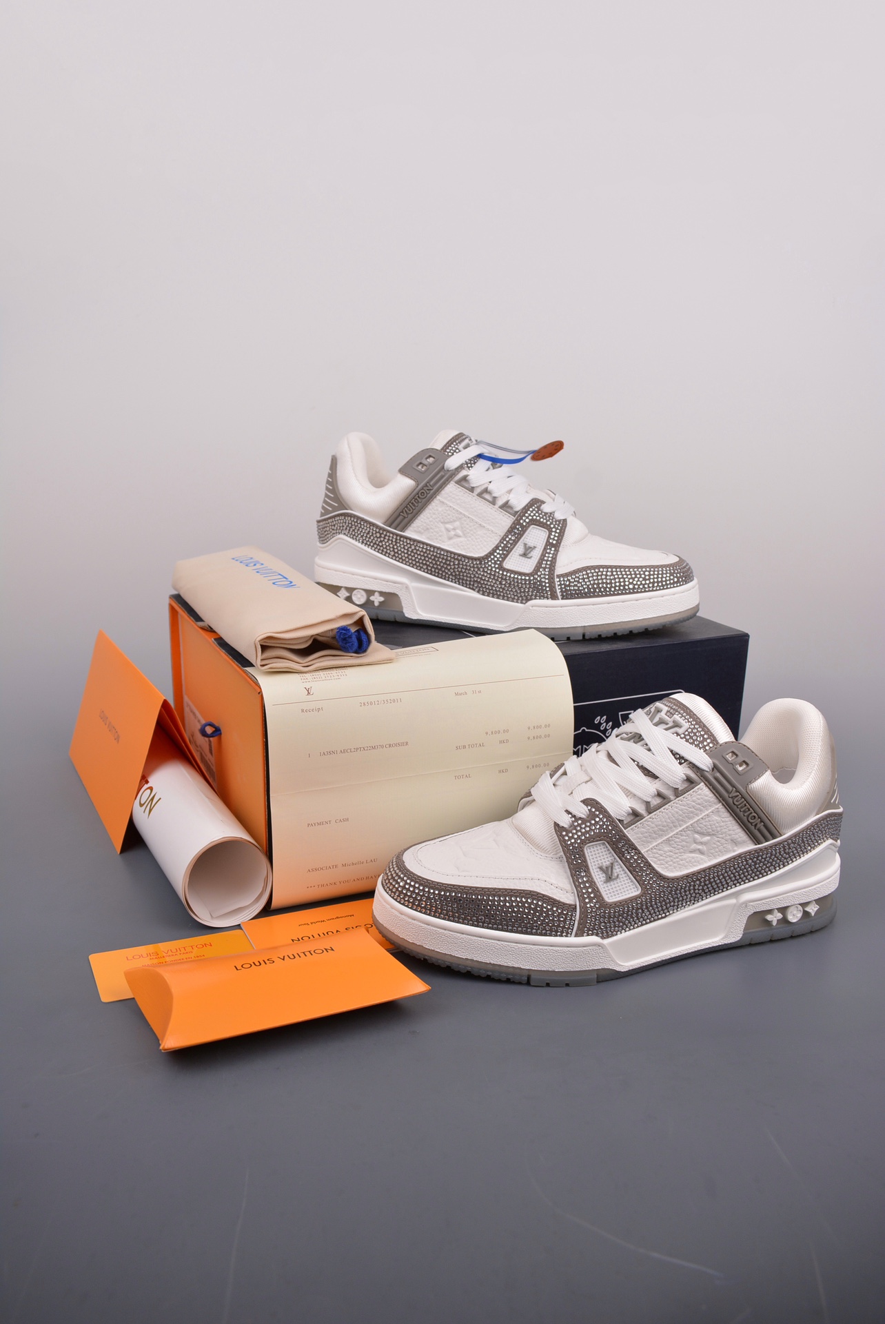 LV Trainer Sneakers High Quality - Image 2