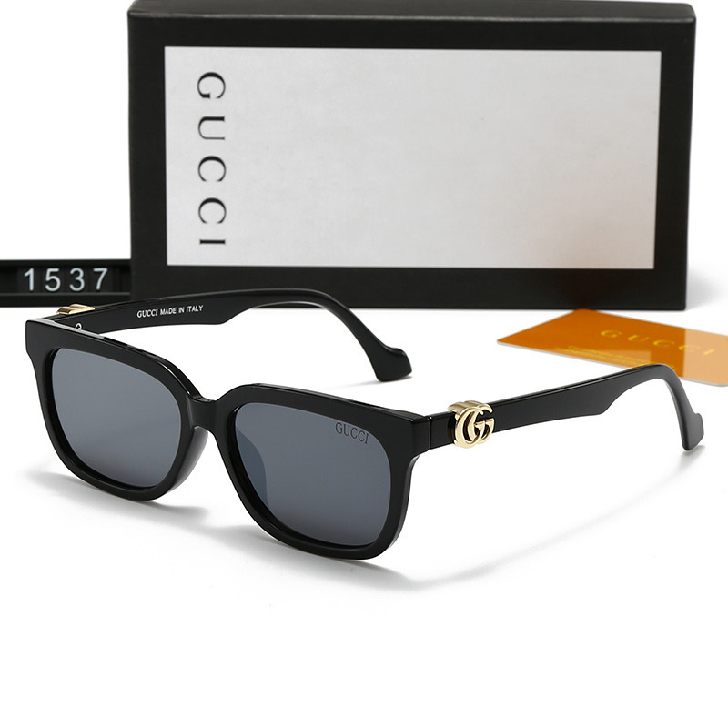 Gucci Fashionable Sunglasses - Image 2