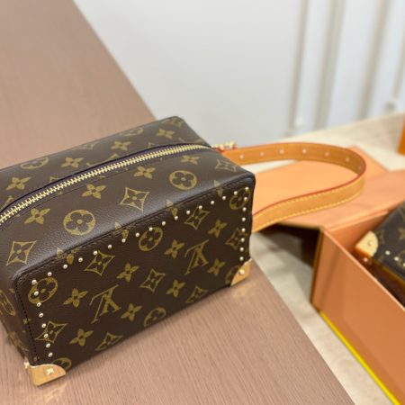 LV Locker Dopp Kit Trunk Monogram Bag - Image 8