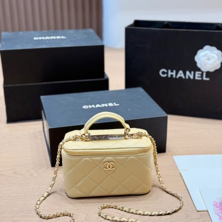 Chanel Long Vanity With Chain Bag - Image 6