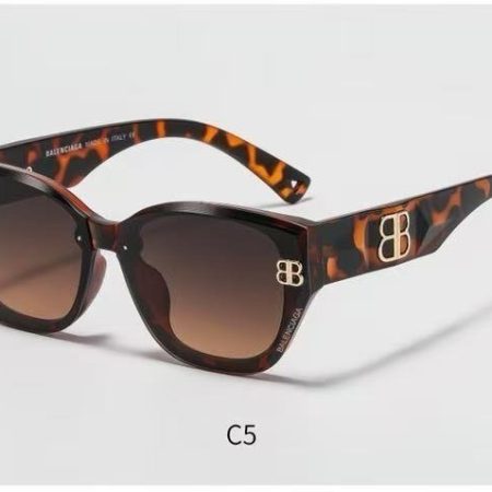Balenciaga Fashionable Sunglasses - Image 5
