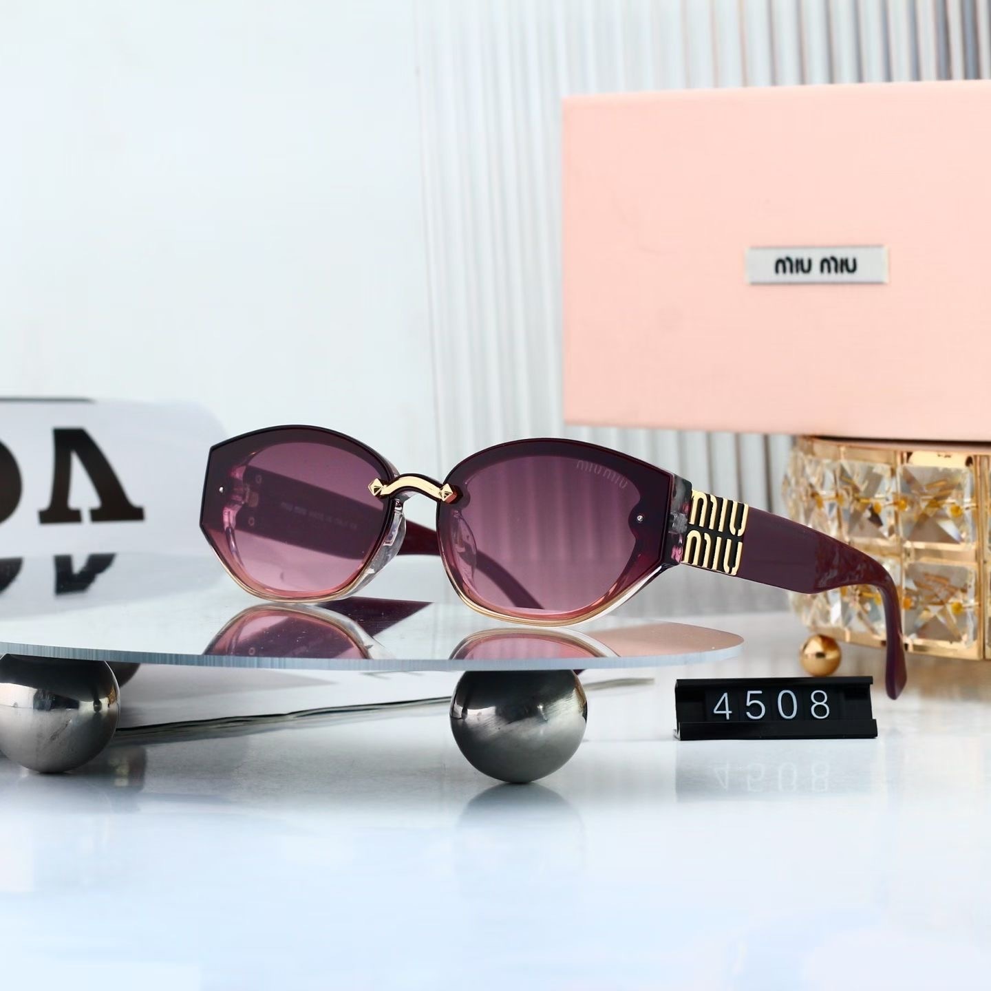 Miu Miu Fashionable Sunglasses - Image 2