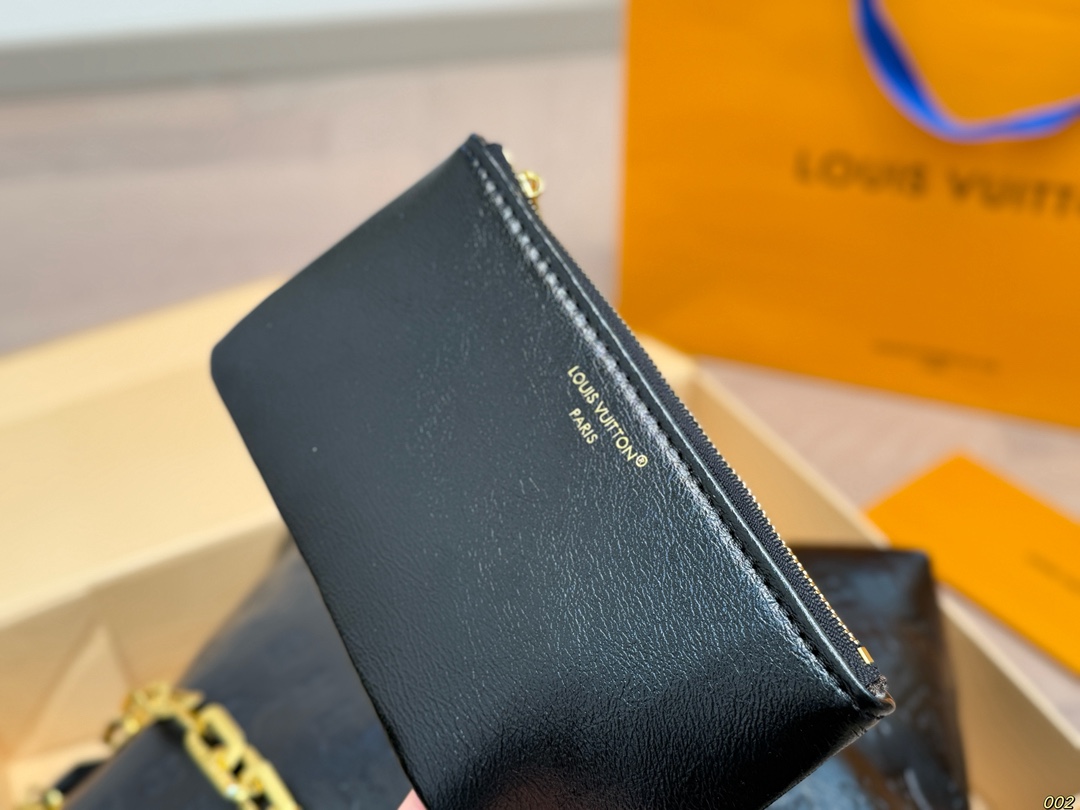 LV  Bag - Image 5