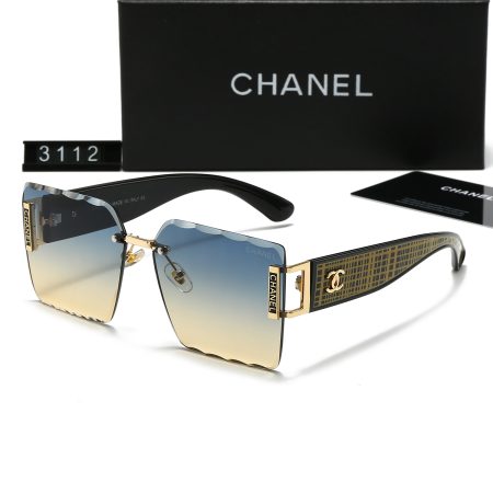 Chanel Fashionable Sunglasses - Image 7