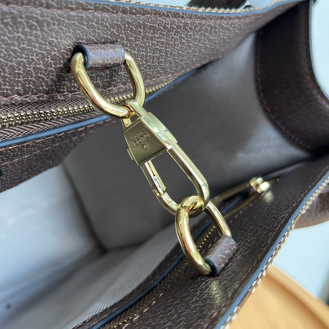 Gucci Retro Tote Bag - Image 5