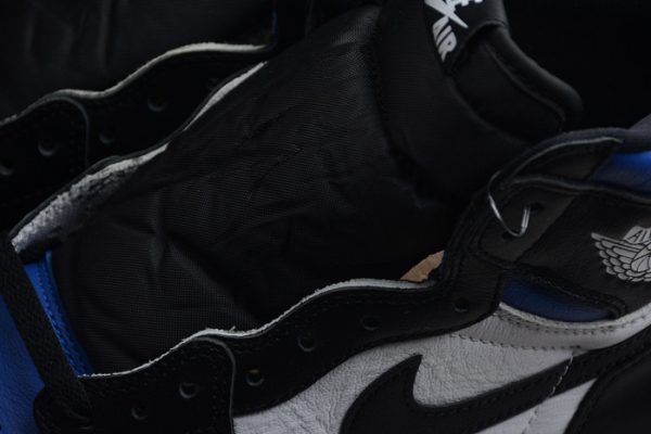 Air Jordan 1 Retro High OG Royal Toe 555088- 041