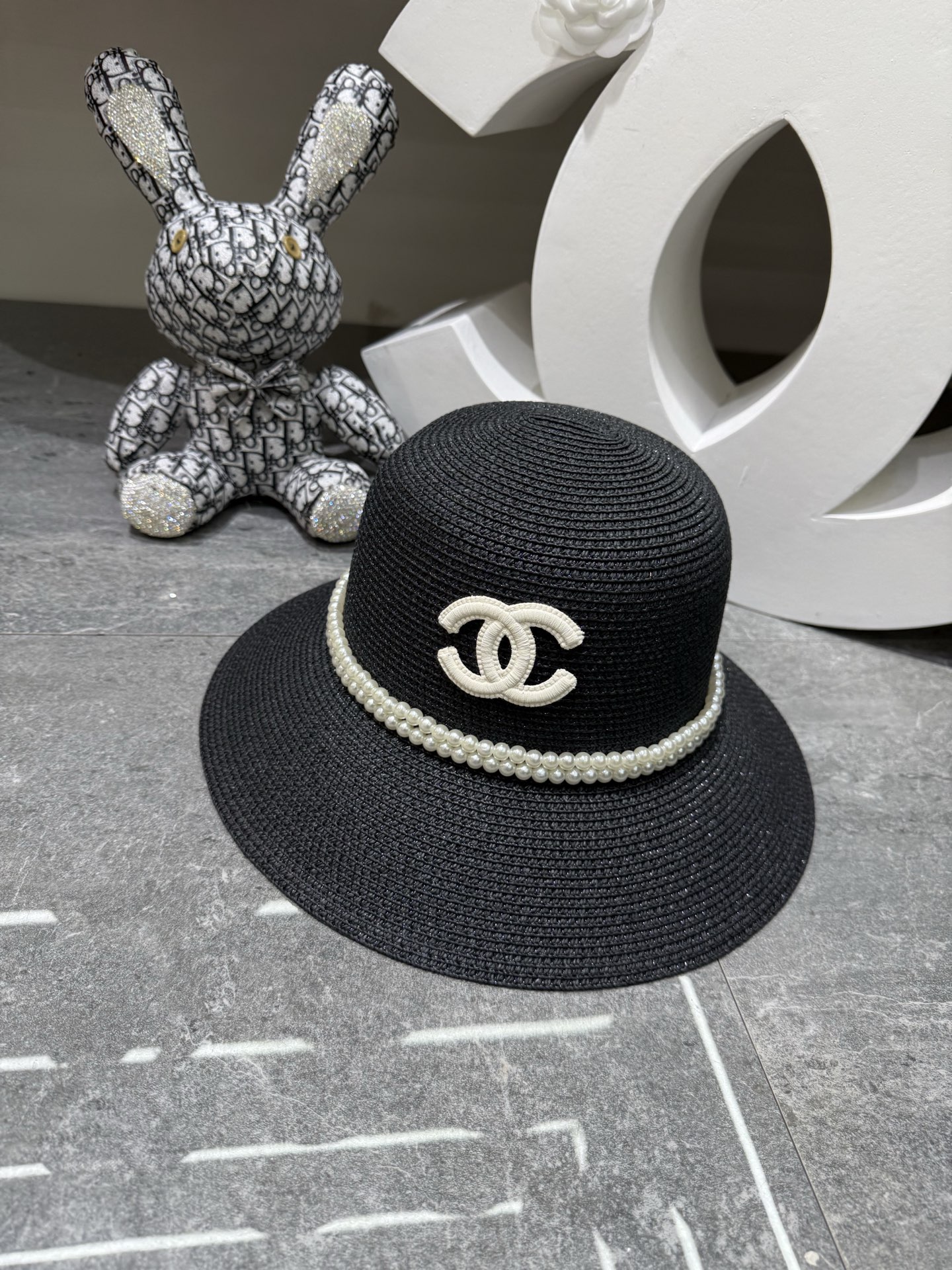 Chanel Pearl-Adorned Straw Hat - Image 4
