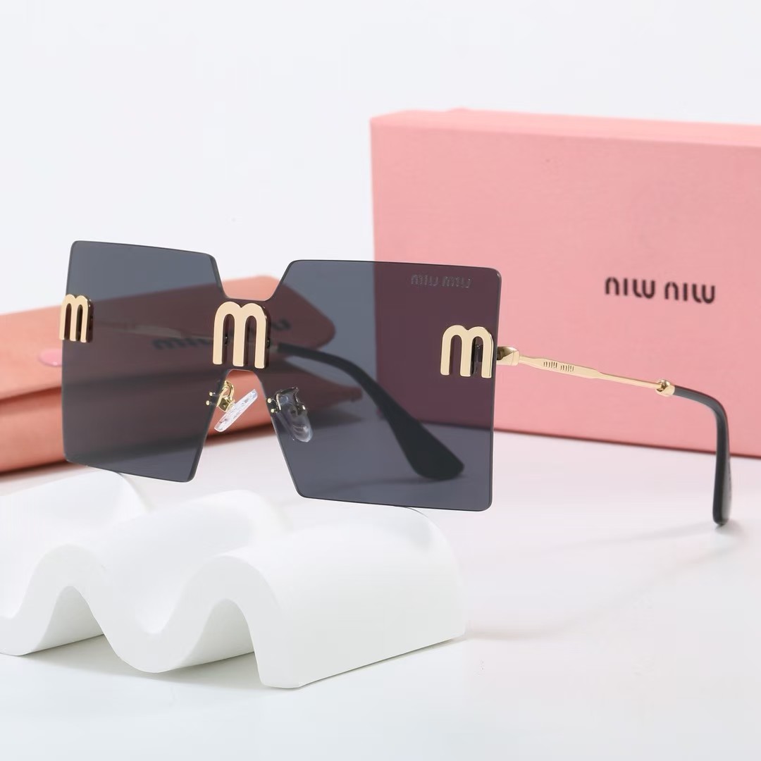 Miu Miu Fashionable Sunglasses - Image 2