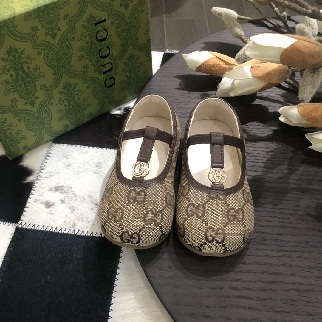 Gucci Children's Shoes - Image 2