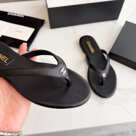 Chanel Black Thong CC Sandals - Image 7