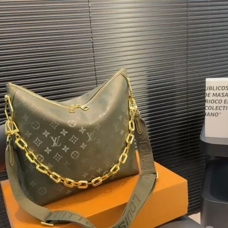 LV  Bag - Image 6