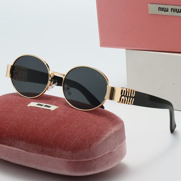Miu Miu Fashionable Sunglasses