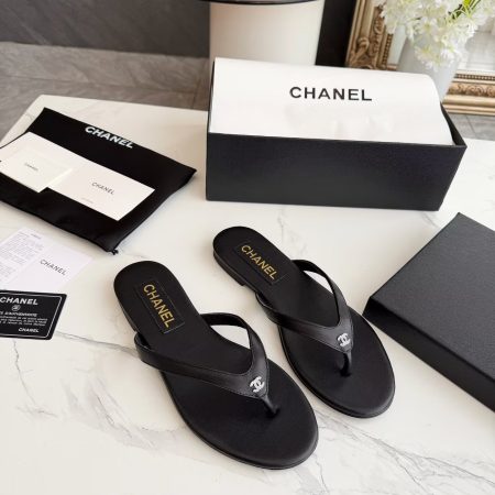 Chanel Black Thong CC Sandals - Image 4
