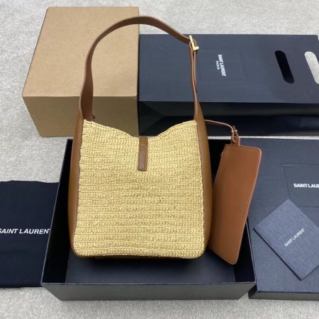 YSL Saint Laurent Le 5 à 7 Supple Small Leather-trimmed Raffia Shoulder Bag - Image 4
