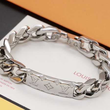 LV Monogram Chain Bracelet S00 - Image 3