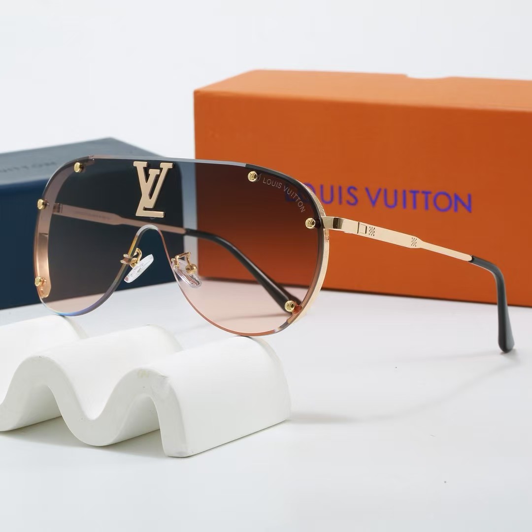 LV Fashionable Sunglasses - Image 6