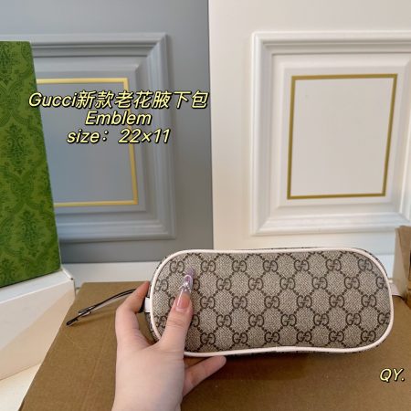 Gucci GG Emblem Small Shoulder Bag - Image 7