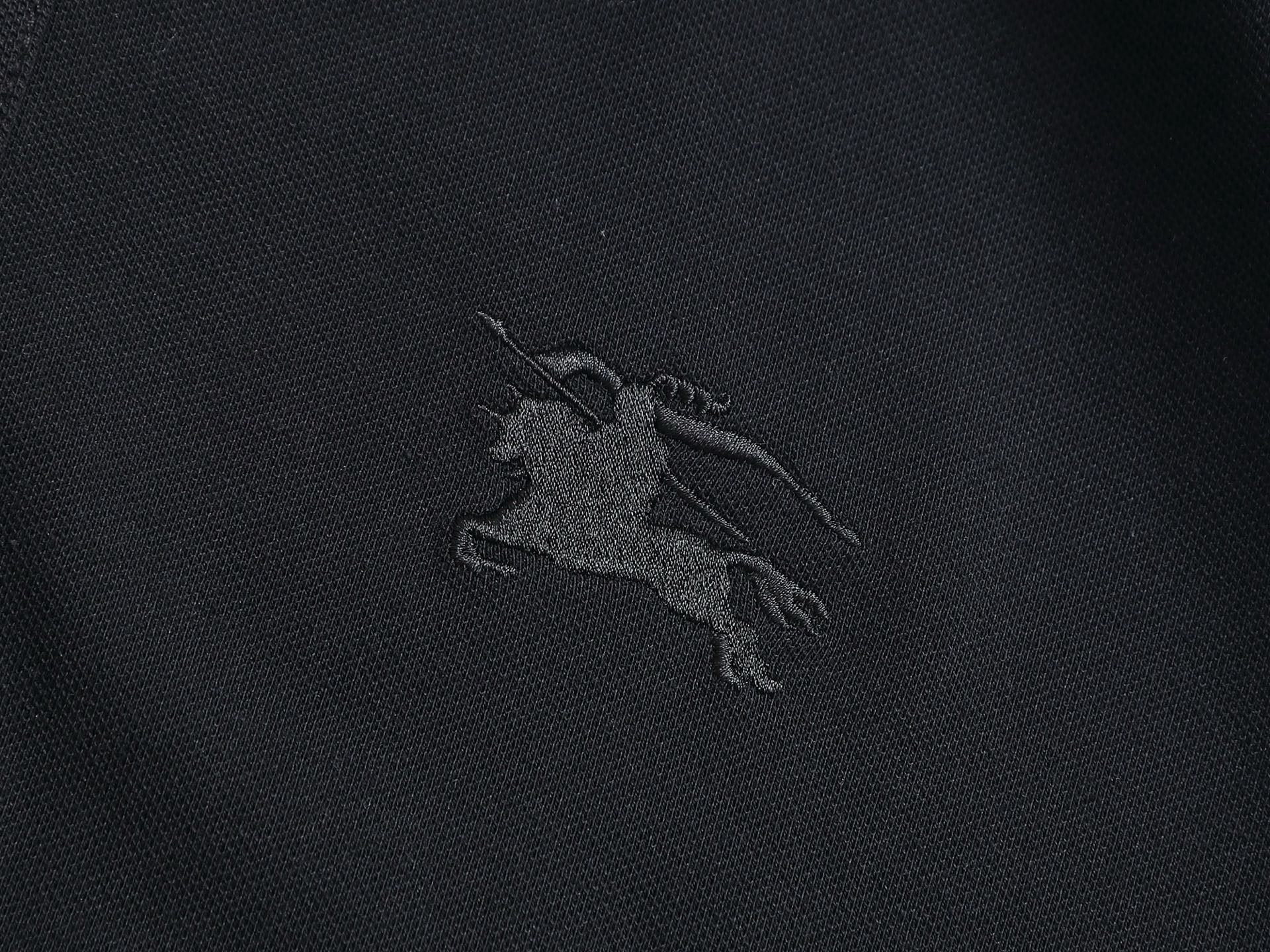 Burberry T-Shirt - Image 6