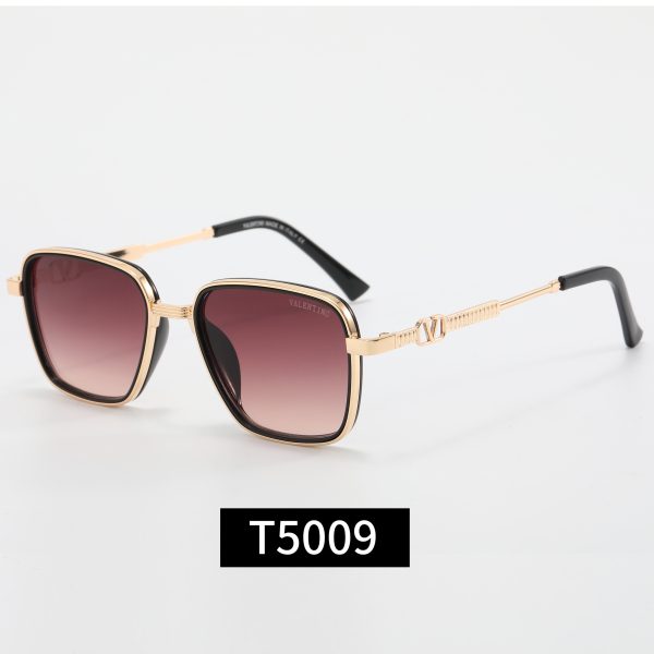 Prada Fashionable Sunglasses
