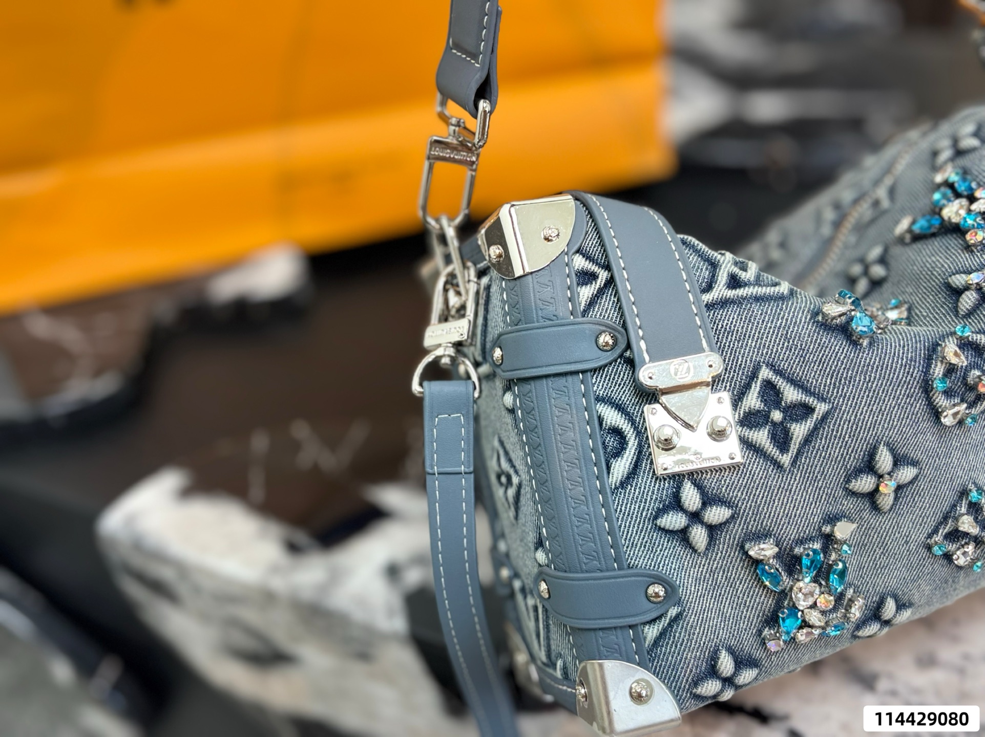 LV's New Trunk Bag - Image 2