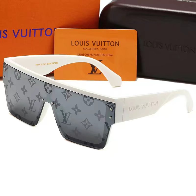 LV Fashionable Sunglasses - Image 3