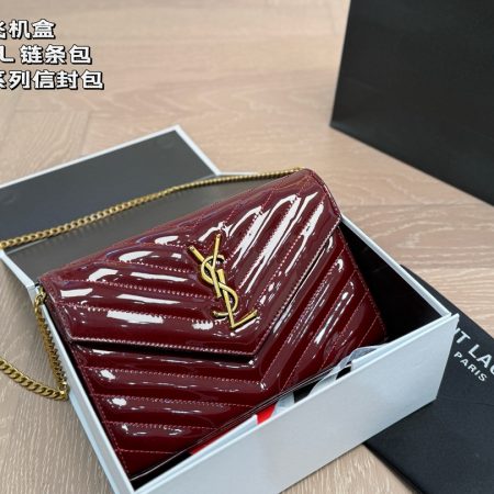 YSL Varnish V-Flap Shoulder Bag - Image 3