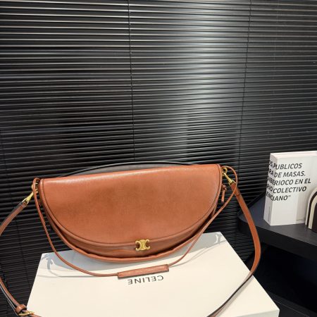 Celine Soft Triomphe Bag - Image 3