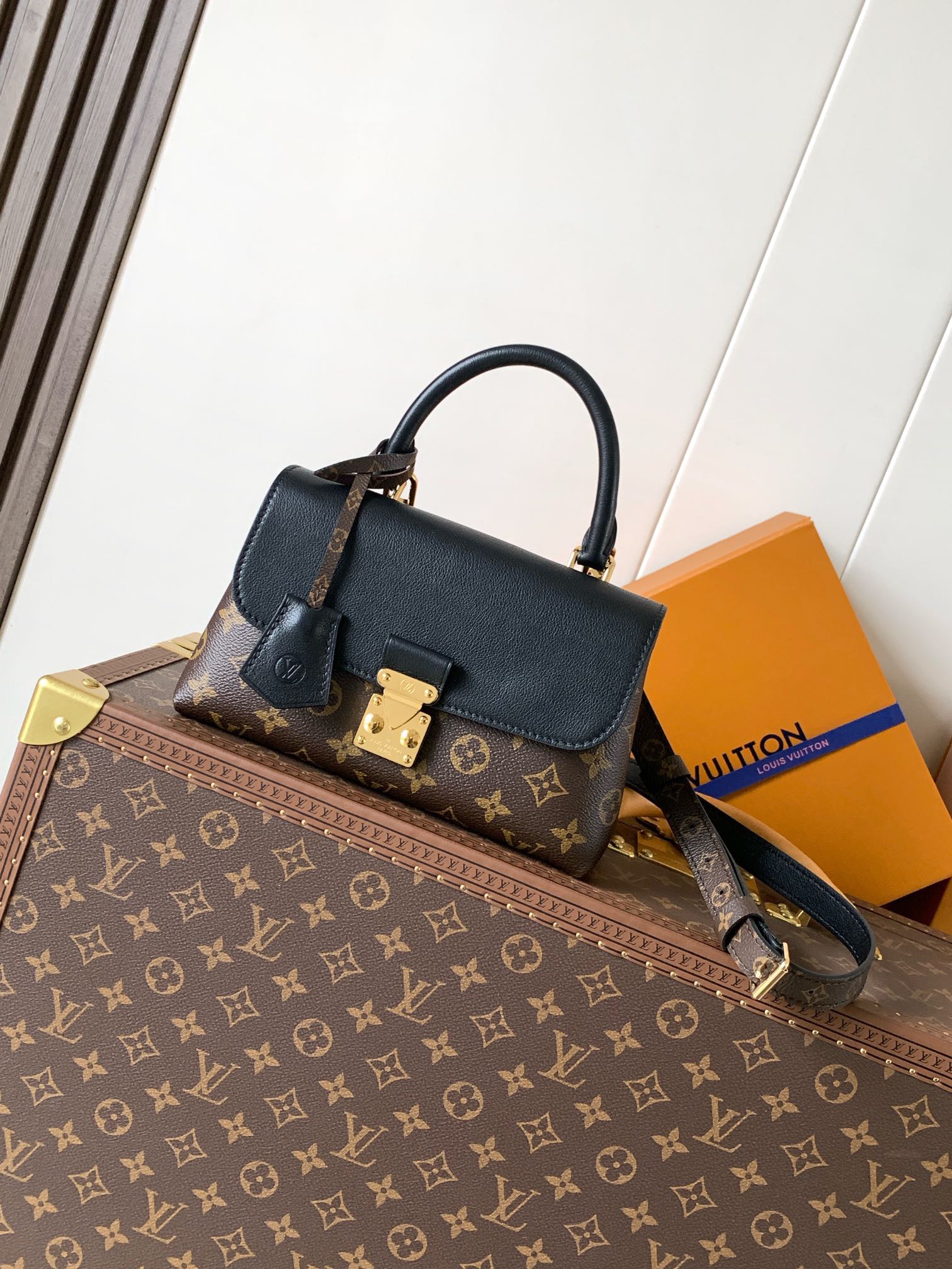 LV Madeleine BB Monogram Bag - Image 1