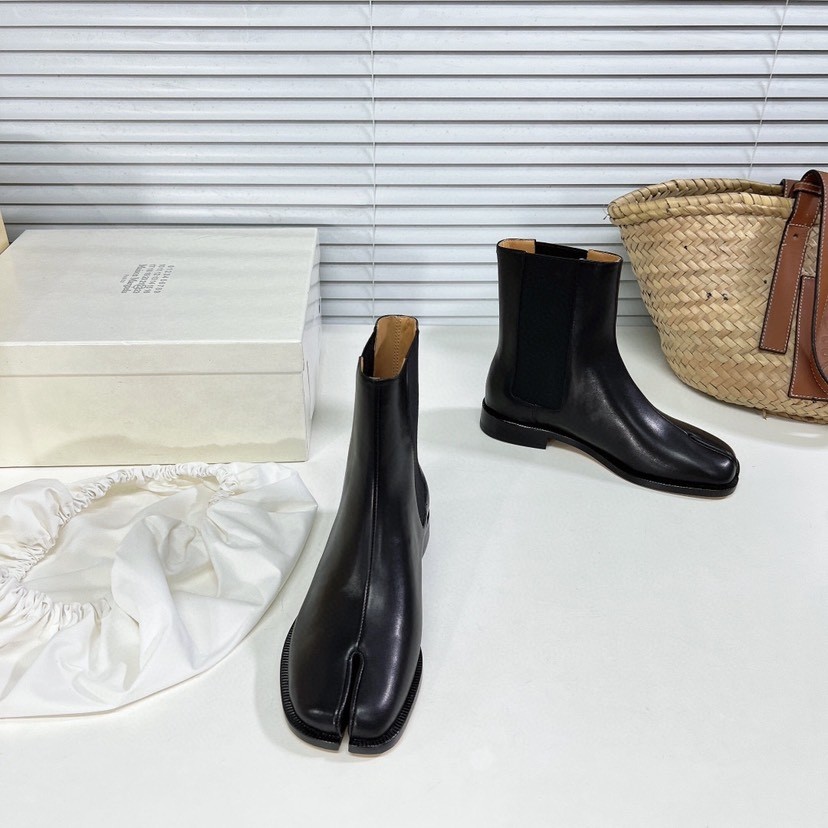 Maison Margiela Tabi Boots - Image 2